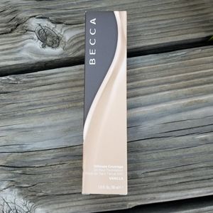 Becca Foundation Vanilla  New In Box